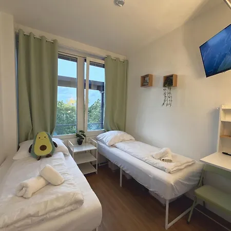 3 Bedrooms & 5 Beds - Near Trade Fair - Messe