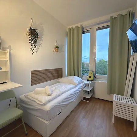 3 Bedrooms & 5 Beds - Near Trade Fair - Messe Διαμέρισμα *