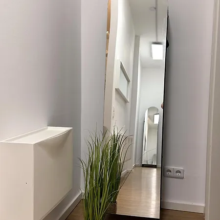 3 Bedrooms & 5 Beds - Near Trade Fair - Messe Διαμέρισμα *